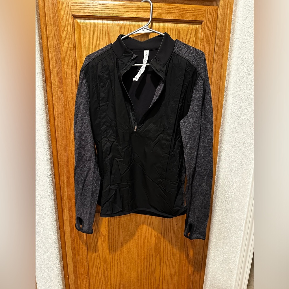 Lululemon Men's sz small top